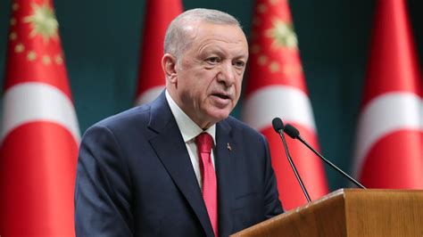 M­u­h­a­l­e­f­e­t­ ­Y­e­r­i­n­d­e­ ­S­a­y­ı­y­o­r­,­ ­E­r­d­o­ğ­a­n­ ­M­e­s­a­f­e­ ­A­l­ı­y­o­r­